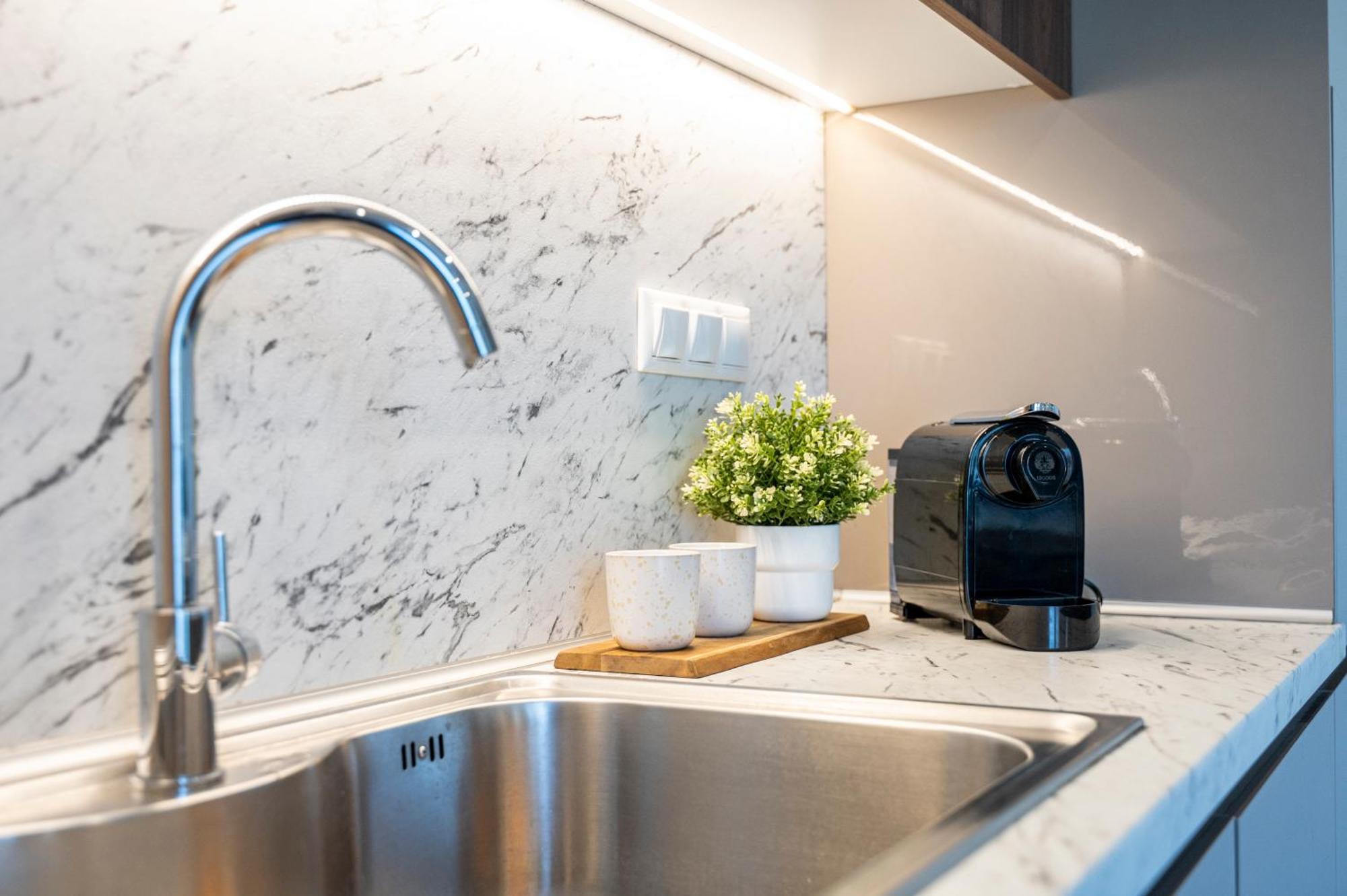 Houseloft Grand Vista Apartment เทสซาโลนิกิ ภายนอก รูปภาพ